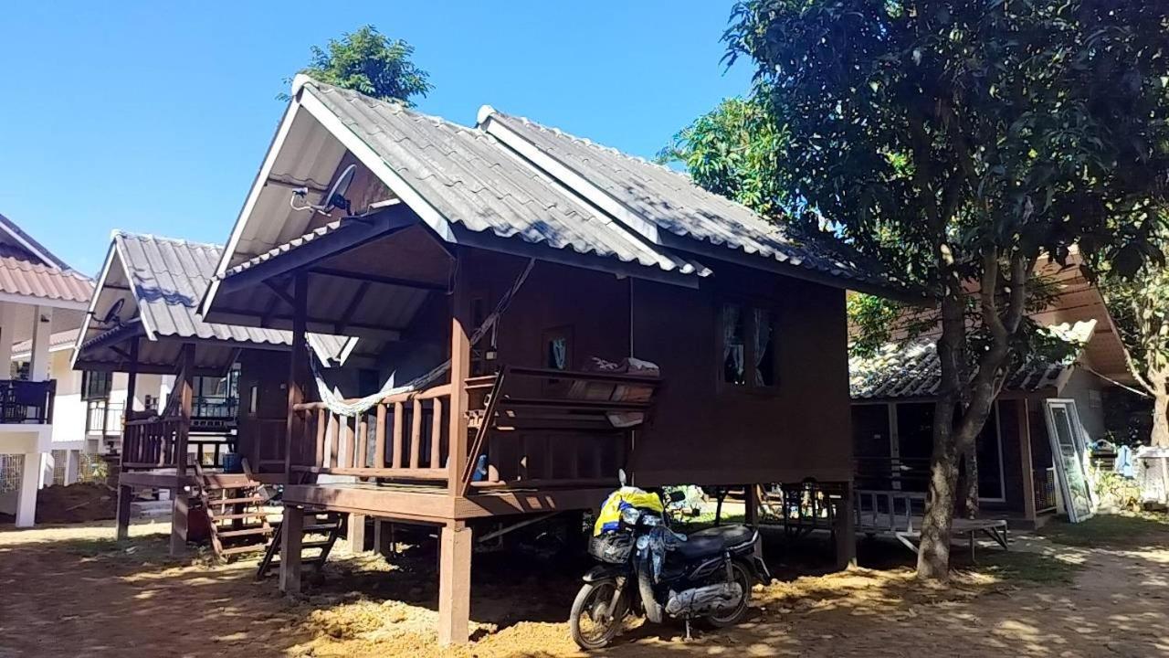 แฟมิลี่ ฮัท ปาย Hotel ภายนอก รูปภาพ