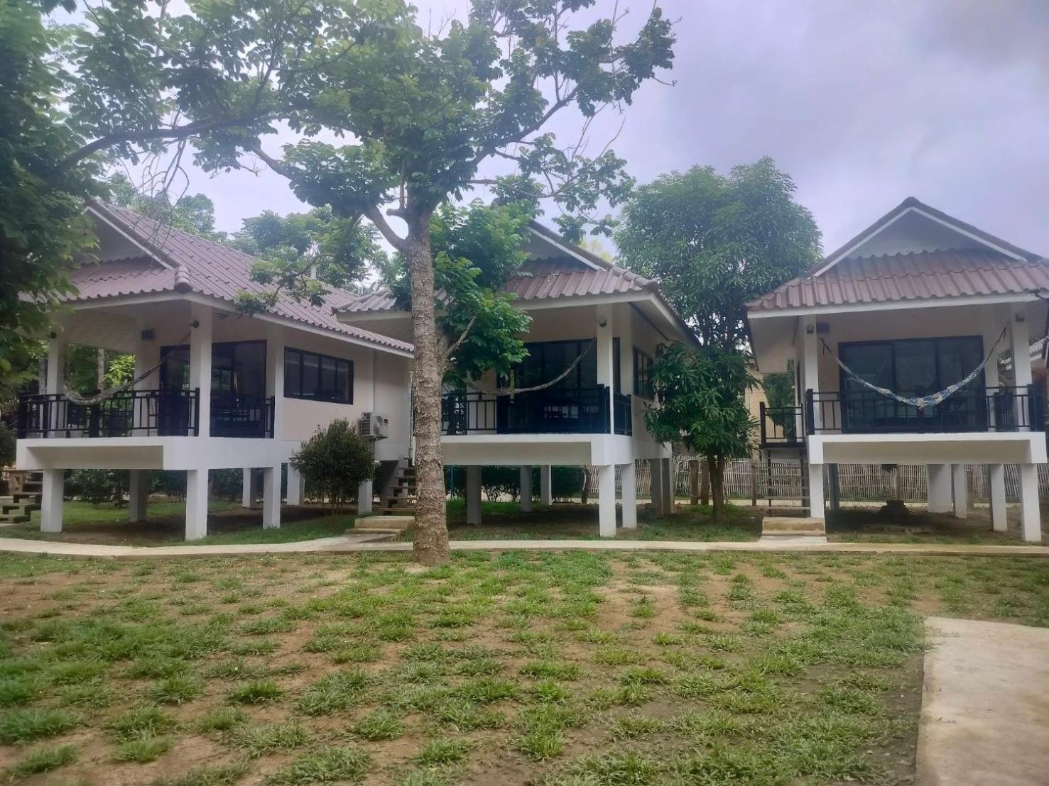 แฟมิลี่ ฮัท ปาย Hotel ภายนอก รูปภาพ