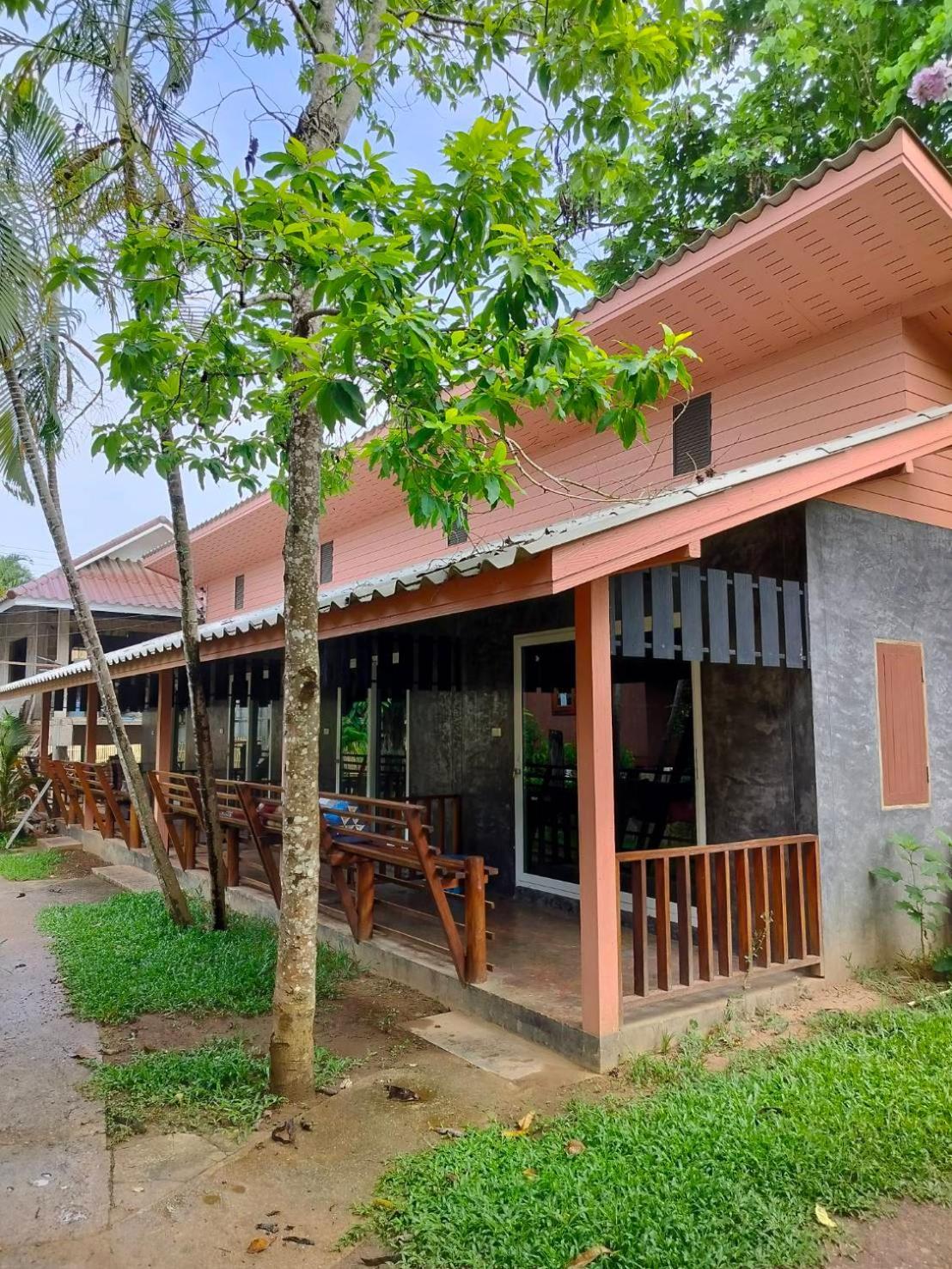 แฟมิลี่ ฮัท ปาย Hotel ภายนอก รูปภาพ