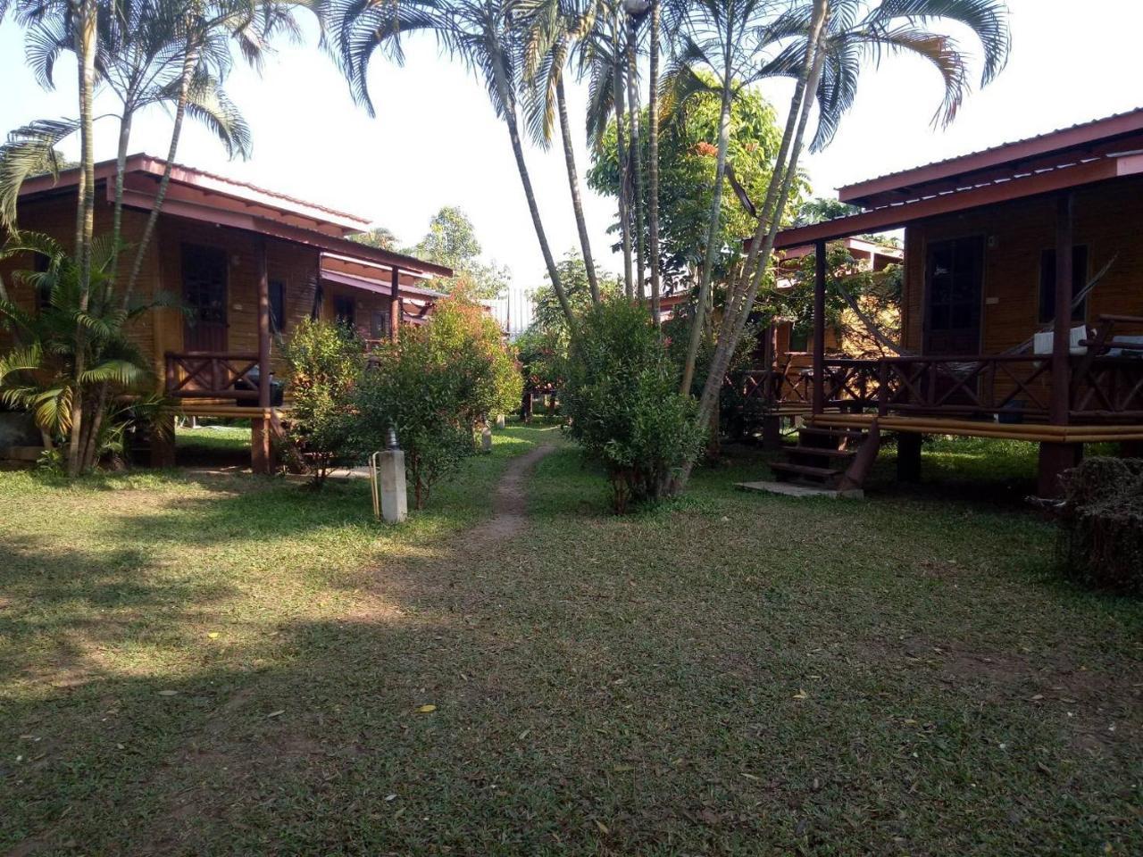 แฟมิลี่ ฮัท ปาย Hotel ภายนอก รูปภาพ